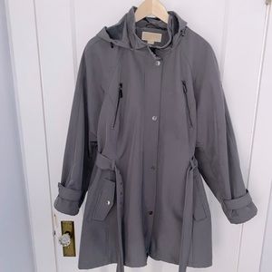 Michael Kors Women’s water resistant coat size 2X/XXL